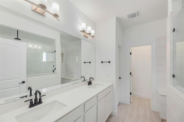 1808 Donetto DR, Leander, TX 78641