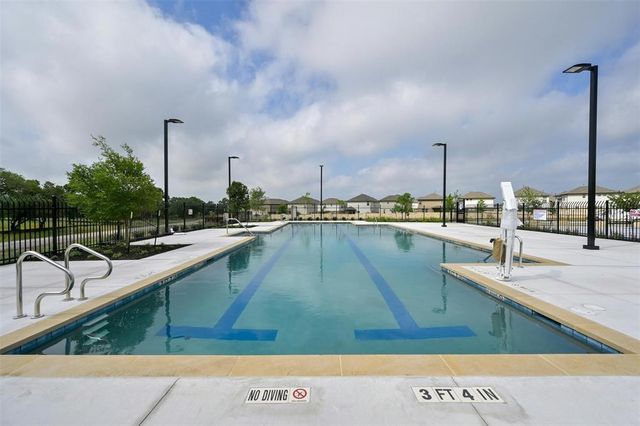 1808 Donetto DR, Leander, TX 78641