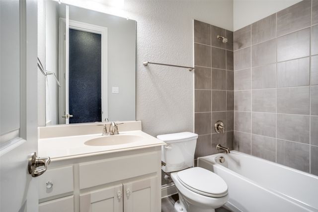 7101 St Georges Drive, Mckinney, TX 75070