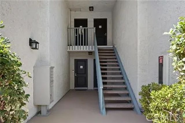 4722 Park Granada, Calabasas, CA 91302