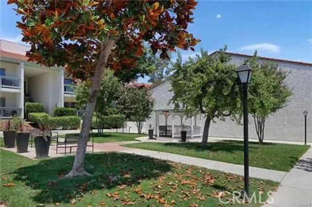 4722 Park Granada, Calabasas, CA 91302