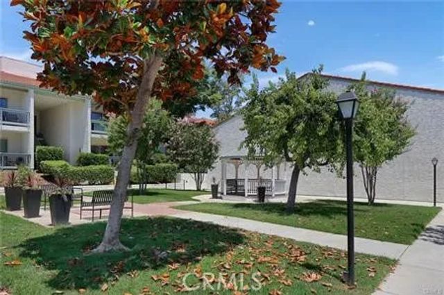 4722 Park Granada, Calabasas, CA 91302