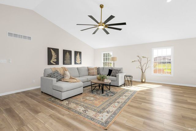 58656 Baugo Xing, Elkhart, IN 46517