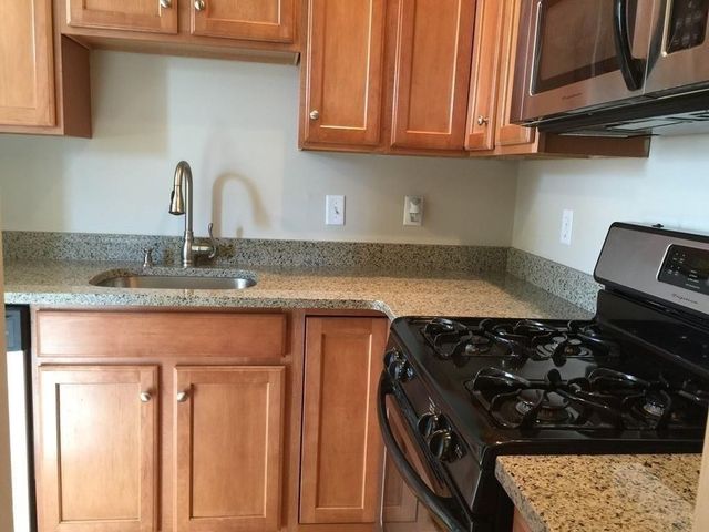 6 Amaranth Pl 37, Medford, MA 02155