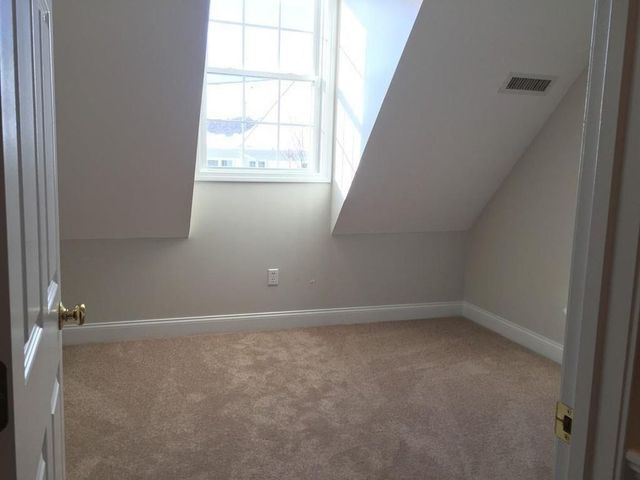 6 Amaranth Pl 37, Medford, MA 02155
