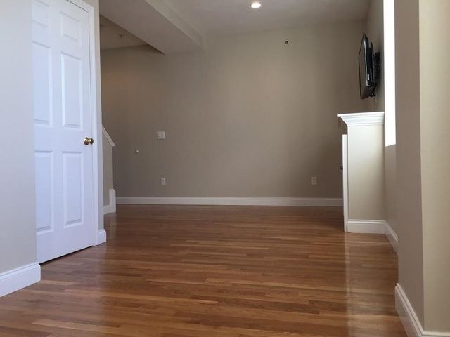 6 Amaranth Pl 37, Medford, MA 02155