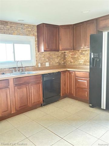 128 Henry Ruff Road, Garden City, MI 48135