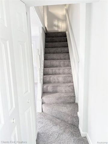 128 Henry Ruff Road, Garden City, MI 48135