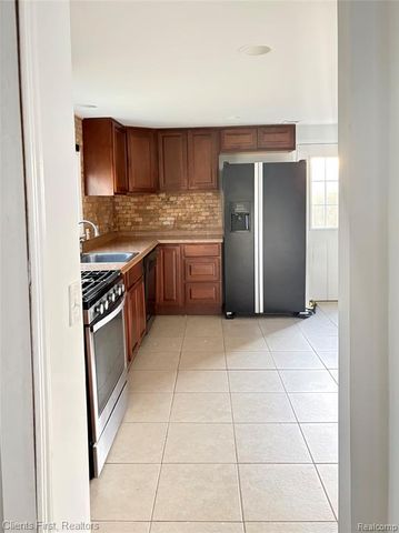 128 Henry Ruff Road, Garden City, MI 48135