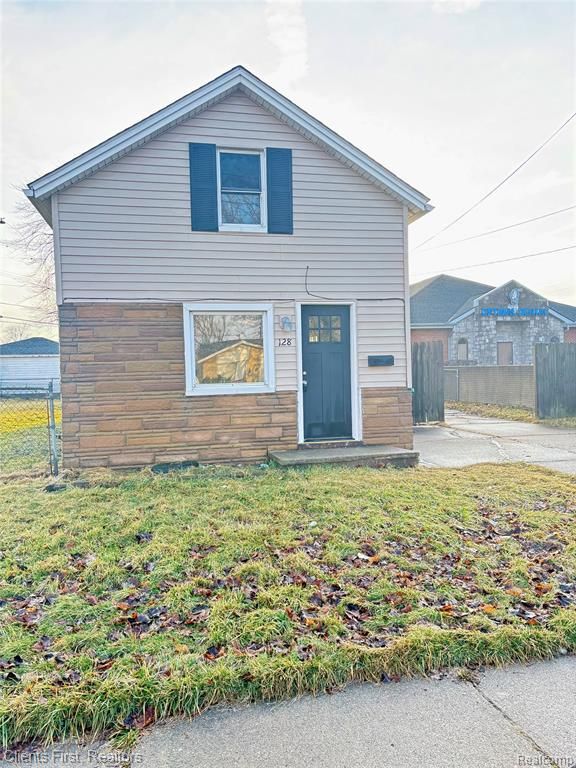 128 Henry Ruff Road, Garden City, MI 48135