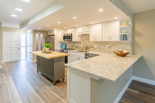 433 S PAULA DRIVE 21, Dunedin, FL 34698