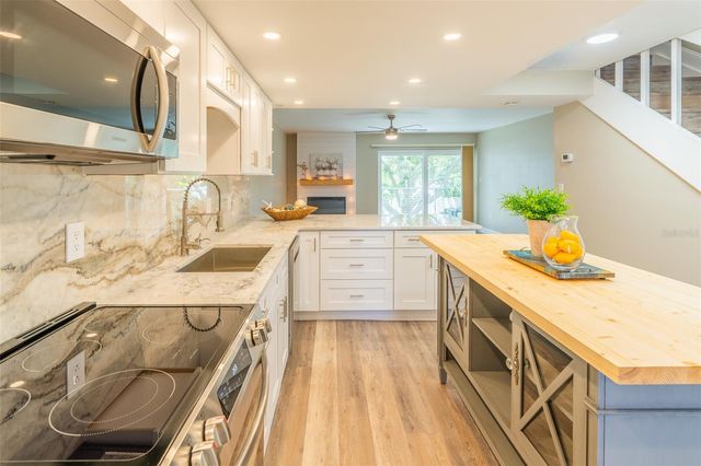 433 S PAULA DRIVE 21, Dunedin, FL 34698