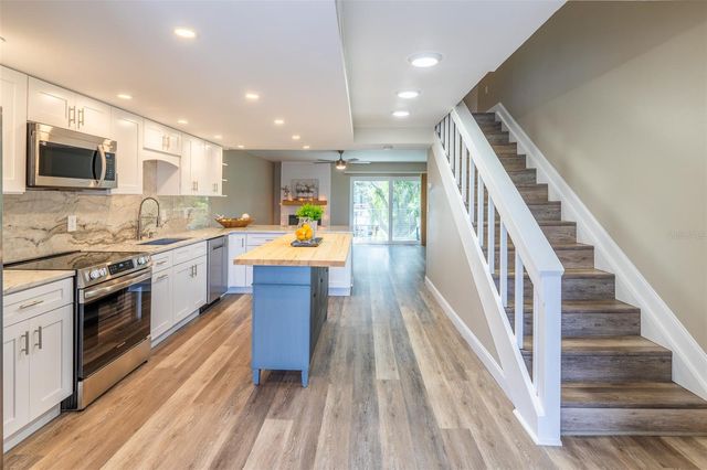 433 S PAULA DRIVE 21, Dunedin, FL 34698