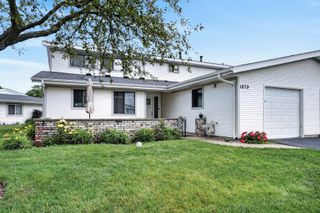 1079 Foxboro Lane, Schaumburg, IL 60193