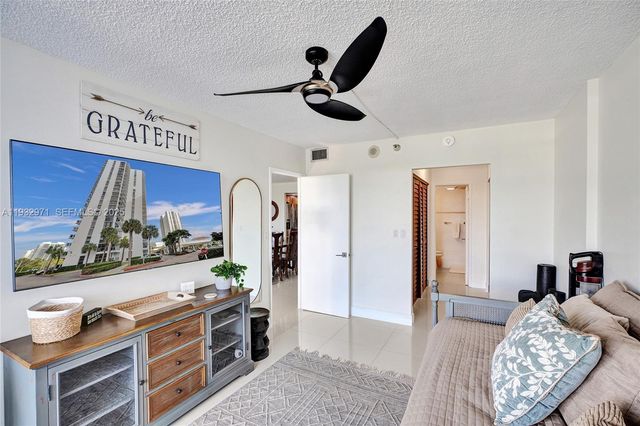 20515 E Country Club Dr 249, Aventura, FL 33180