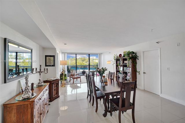 20515 E Country Club Dr 249, Aventura, FL 33180