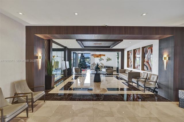 20515 E Country Club Dr 249, Aventura, FL 33180