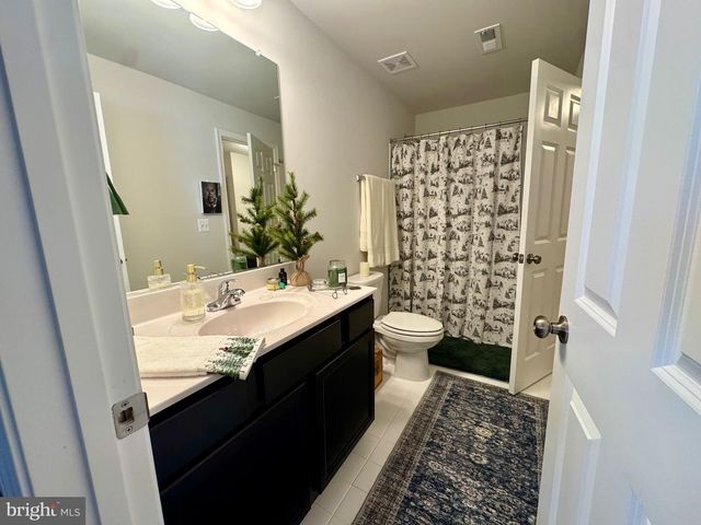 100 BATIK, Stephenson, VA 22656