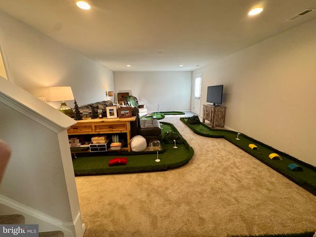 100 BATIK, Stephenson, VA 22656