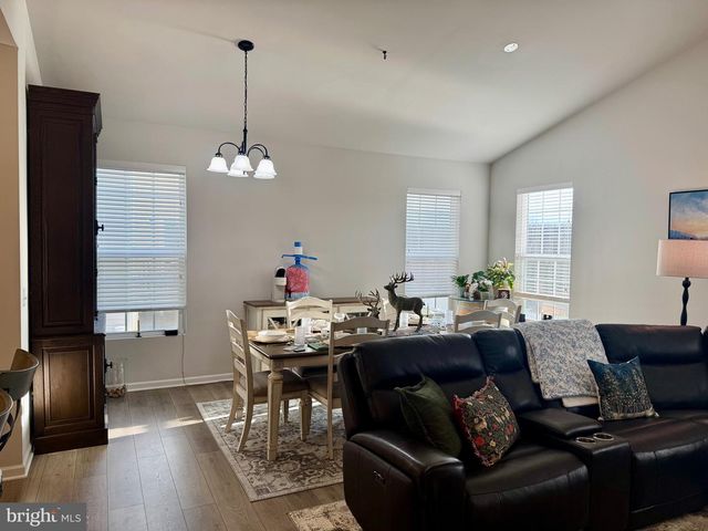 100 BATIK, Stephenson, VA 22656