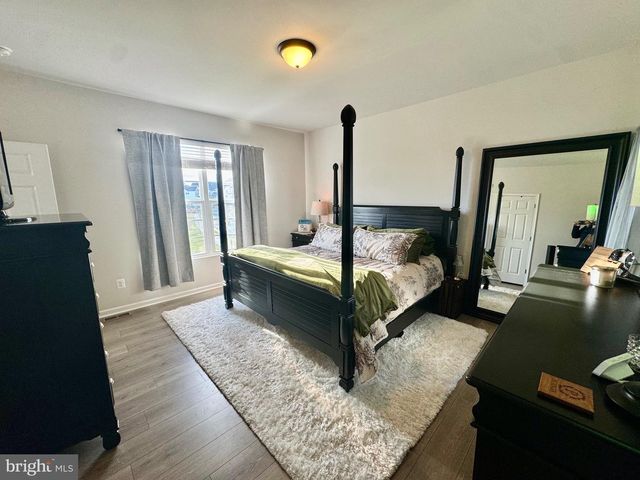 100 BATIK, Stephenson, VA 22656