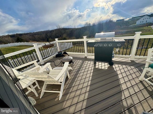 100 BATIK, Stephenson, VA 22656