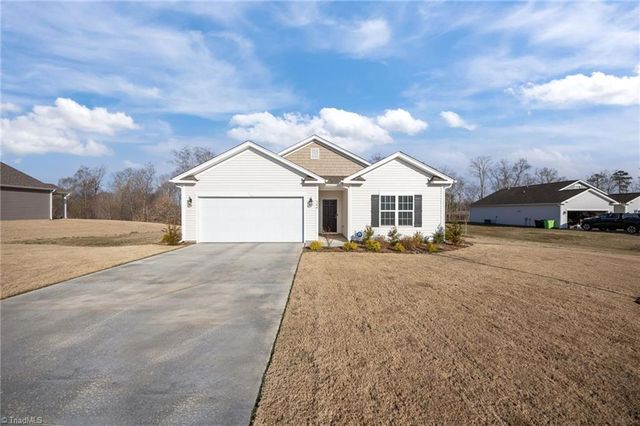 344 Altavista Drive, Clemmons, NC 27012