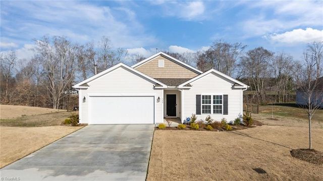 344 Altavista Drive, Clemmons, NC 27012