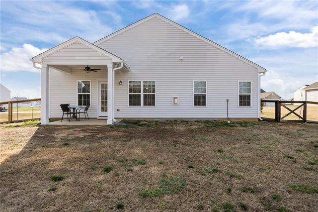 344 Altavista Drive, Clemmons, NC 27012