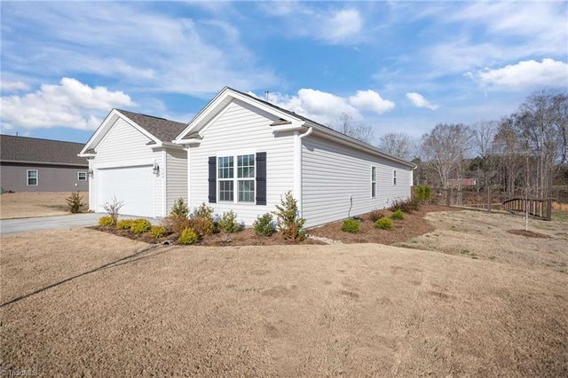 344 Altavista Drive, Clemmons, NC 27012