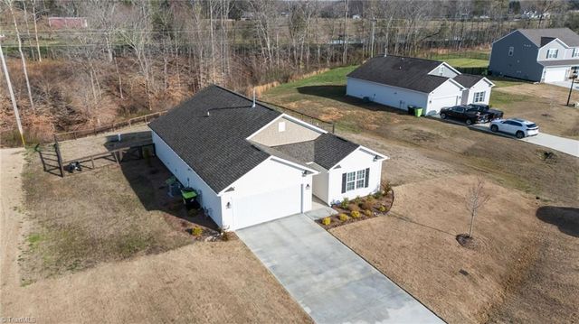 344 Altavista Drive, Clemmons, NC 27012