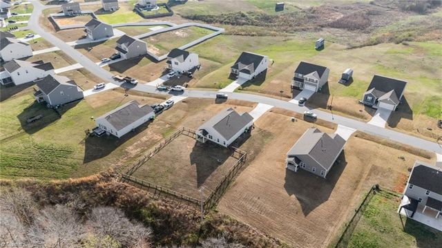 344 Altavista Drive, Clemmons, NC 27012