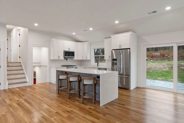 52 Curtis Road, Bridgewater, CT 06752