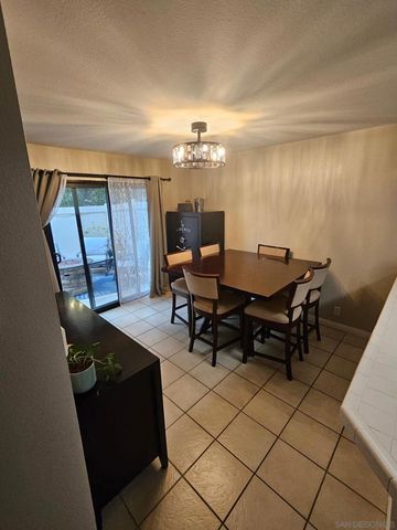 279 Durian St., Vista, CA 92083