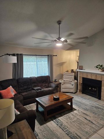 279 Durian St., Vista, CA 92083
