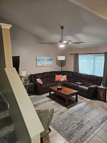279 Durian St., Vista, CA 92083