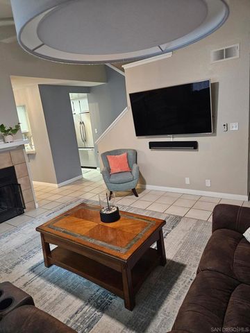 279 Durian St., Vista, CA 92083