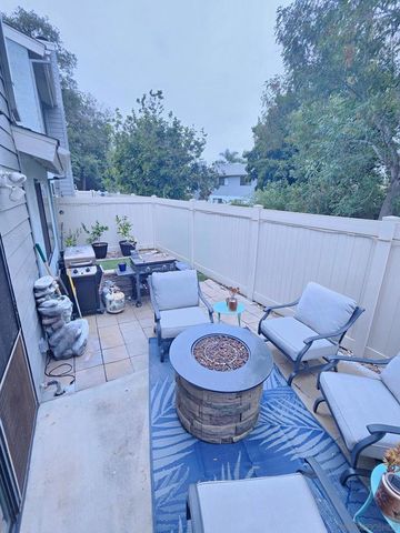 279 Durian St., Vista, CA 92083