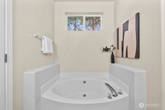 3721 Lanyard Drive NE, Lacey, WA 98516