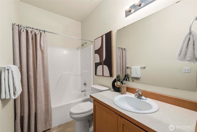 3721 Lanyard Drive NE, Lacey, WA 98516