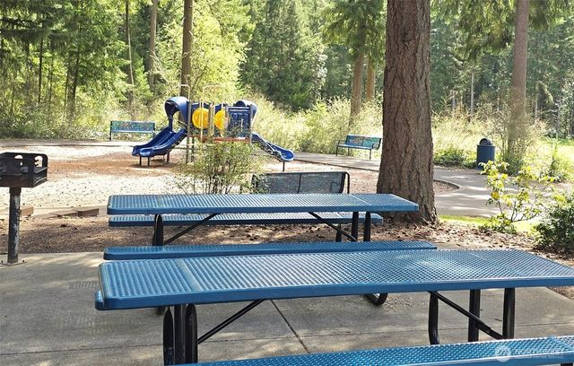 3721 Lanyard Drive NE, Lacey, WA 98516