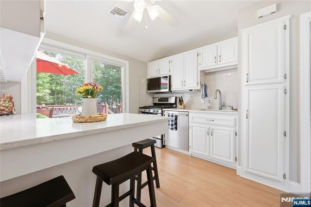 77 White Pond Road, Waldwick, NJ 07463