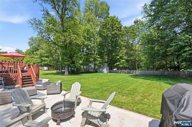 77 White Pond Road, Waldwick, NJ 07463