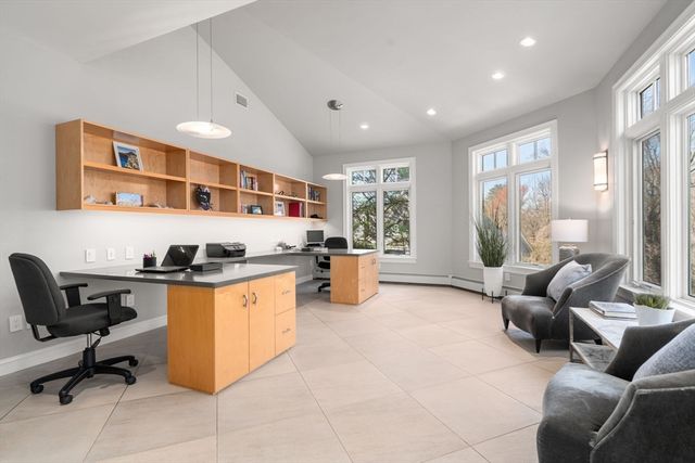 188 Glezen Ln, Wayland, MA 01778