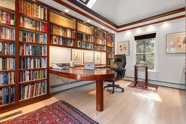 188 Glezen Ln, Wayland, MA 01778