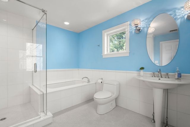 188 Glezen Ln, Wayland, MA 01778
