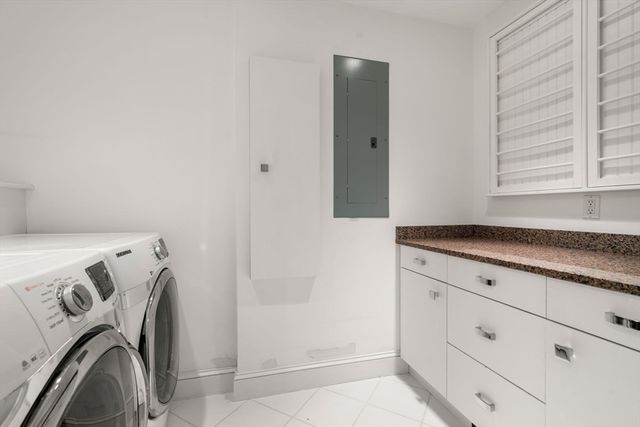 188 Glezen Ln, Wayland, MA 01778