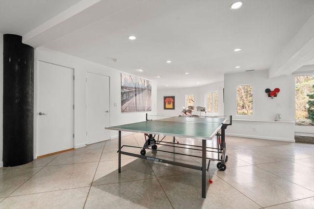 188 Glezen Ln, Wayland, MA 01778
