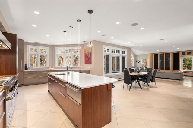 188 Glezen Ln, Wayland, MA 01778
