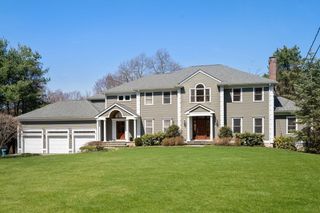 188 Glezen Ln, Wayland, MA 01778